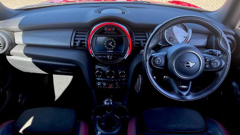 Used Mini Cooper Sport 136 HP (100 kW) 2019 Chili red Hatchback