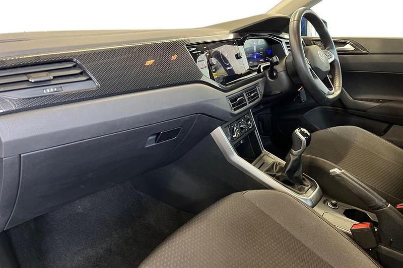 Used VW Polo Life 95 HP (69 kW) 2023 Blue Hatchback