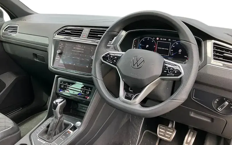 Used VW Tiguan R-line 200 HP (147 kW) 2022 Black SUV