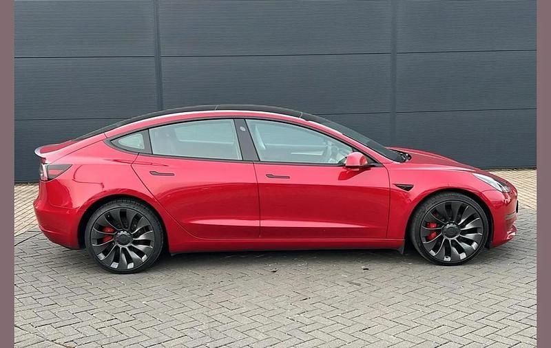 Used Tesla Model 3 Performance 461 kW (627 HP) 2023 Red Sedan