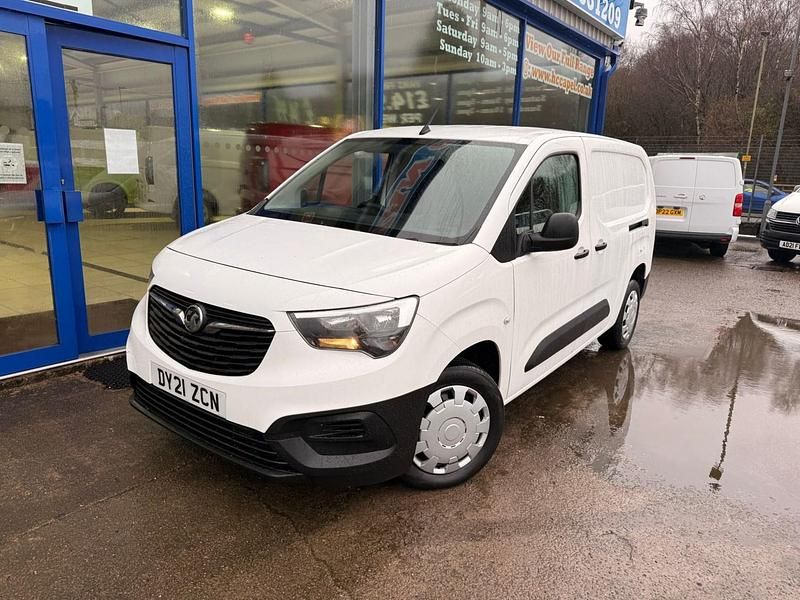 Used Vauxhall Combo 100 HP (73 kW) 2021 White Van