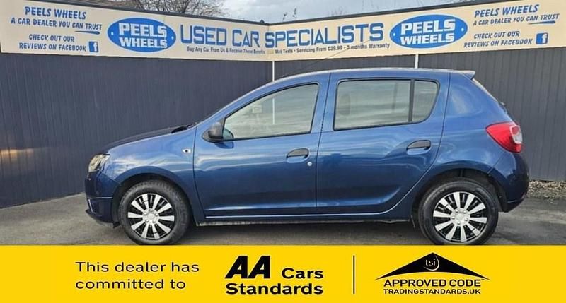 Used Dacia Sandero Ambiance 75 HP (55 kW) 2016 Blue Hatchback