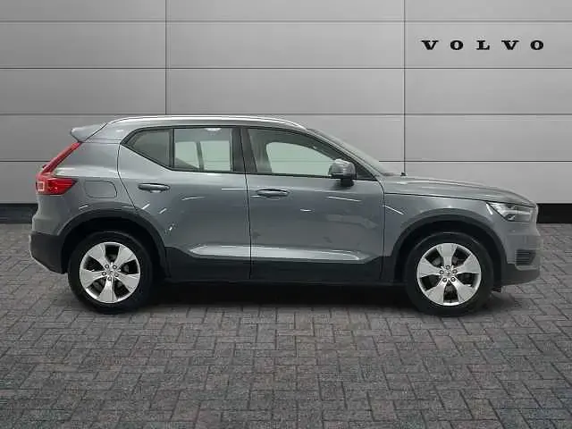 Used Volvo XC40 Momentum 154 HP (113 kW) 2019 Grey SUV