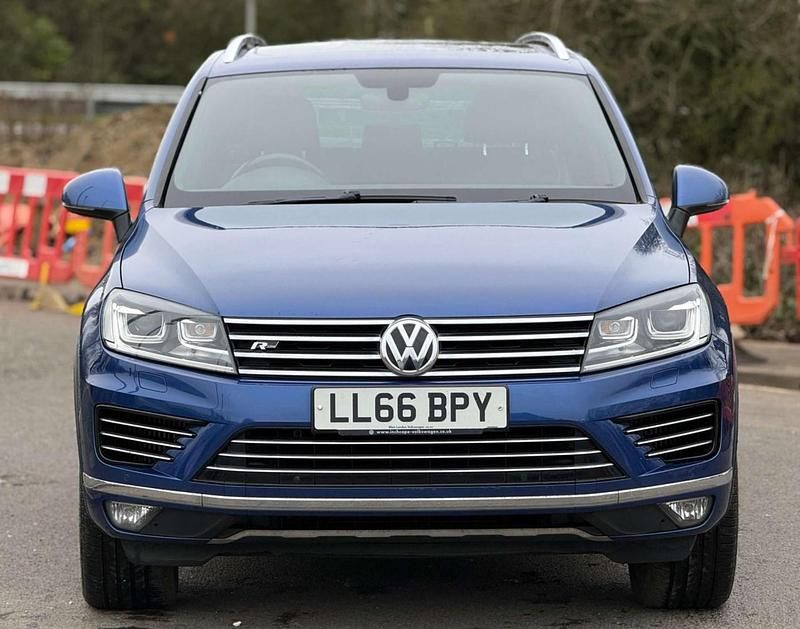Used VW Touareg R-line 262 HP (192 kW) 2016 Blue SUV