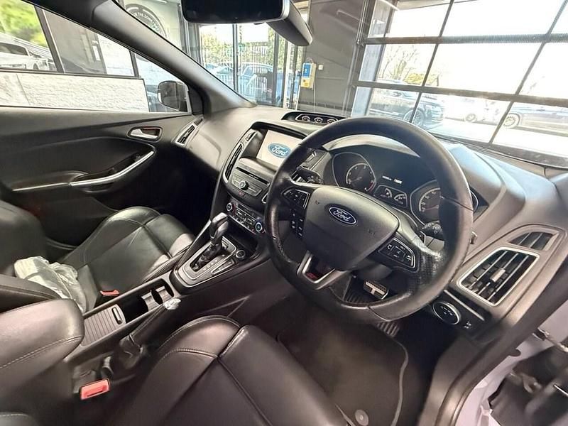 Used Ford Focus ST 185 HP (136 kW) 2016 Grey Estate