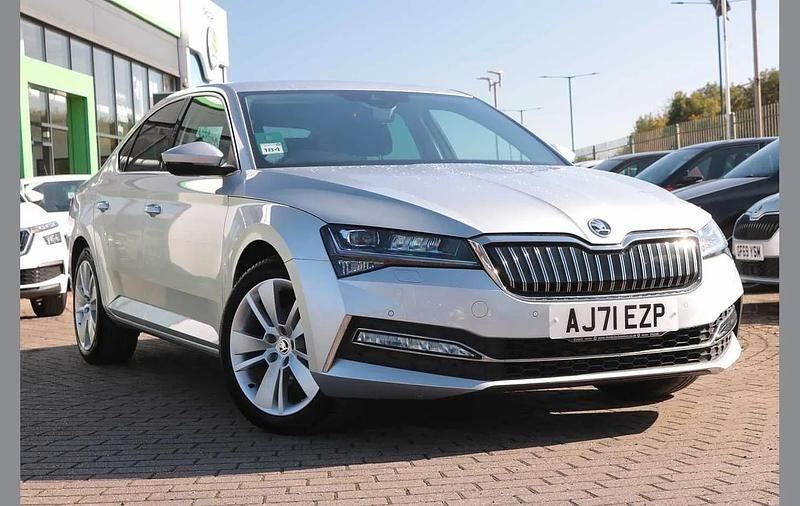 Silver Used 2021 Skoda Superb SE L Hatchback | £16,995 (Fair price) - Image 1/4