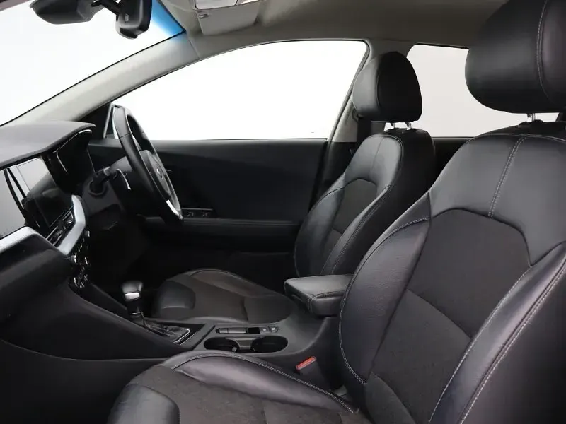 Used Kia Niro 139 HP (102 kW) 2020 White SUV