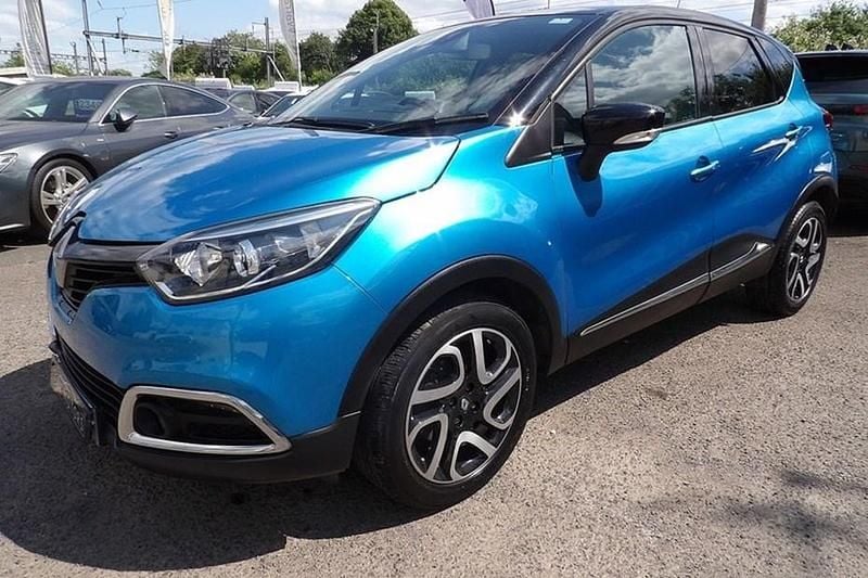Blue/black Used 2016 Renault Captur Dynamique SUV | £7,995 (Fair price) - Image 1/1