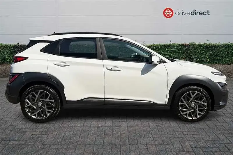 Used Hyundai Kona Premium 141 HP (103 kW) 2023 White SUV