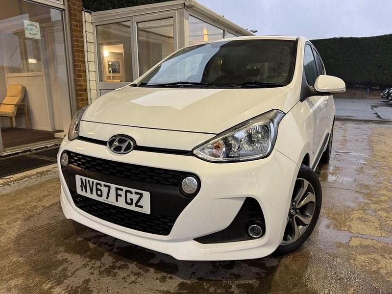 White Used 2017 Hyundai i10 Premium SE Hatchback | £10,395 (Fair price) - Image 1/4