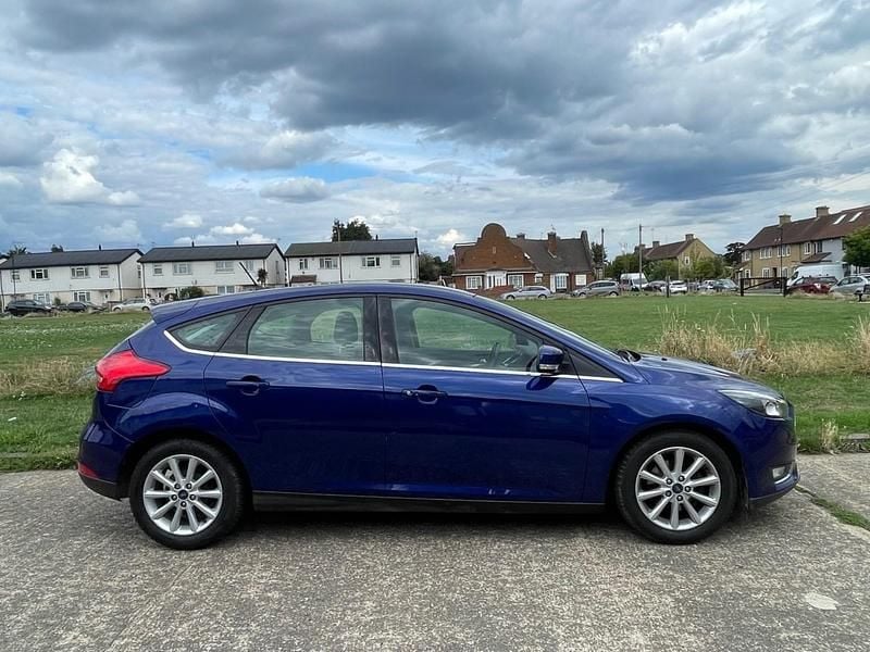 Used Ford Focus Titanium 2017 Blue Hatchback