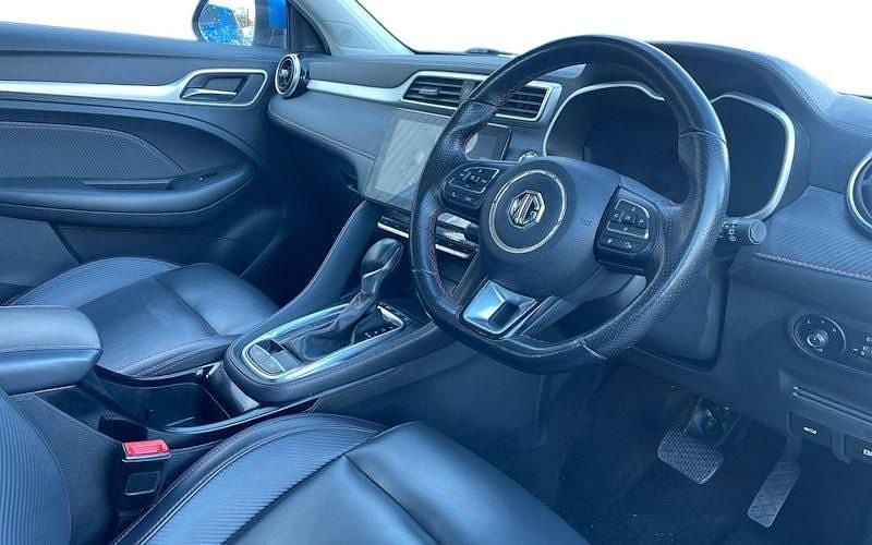 Used MG ZS Exclusive 111 HP (81 kW) 2024 Hatchback