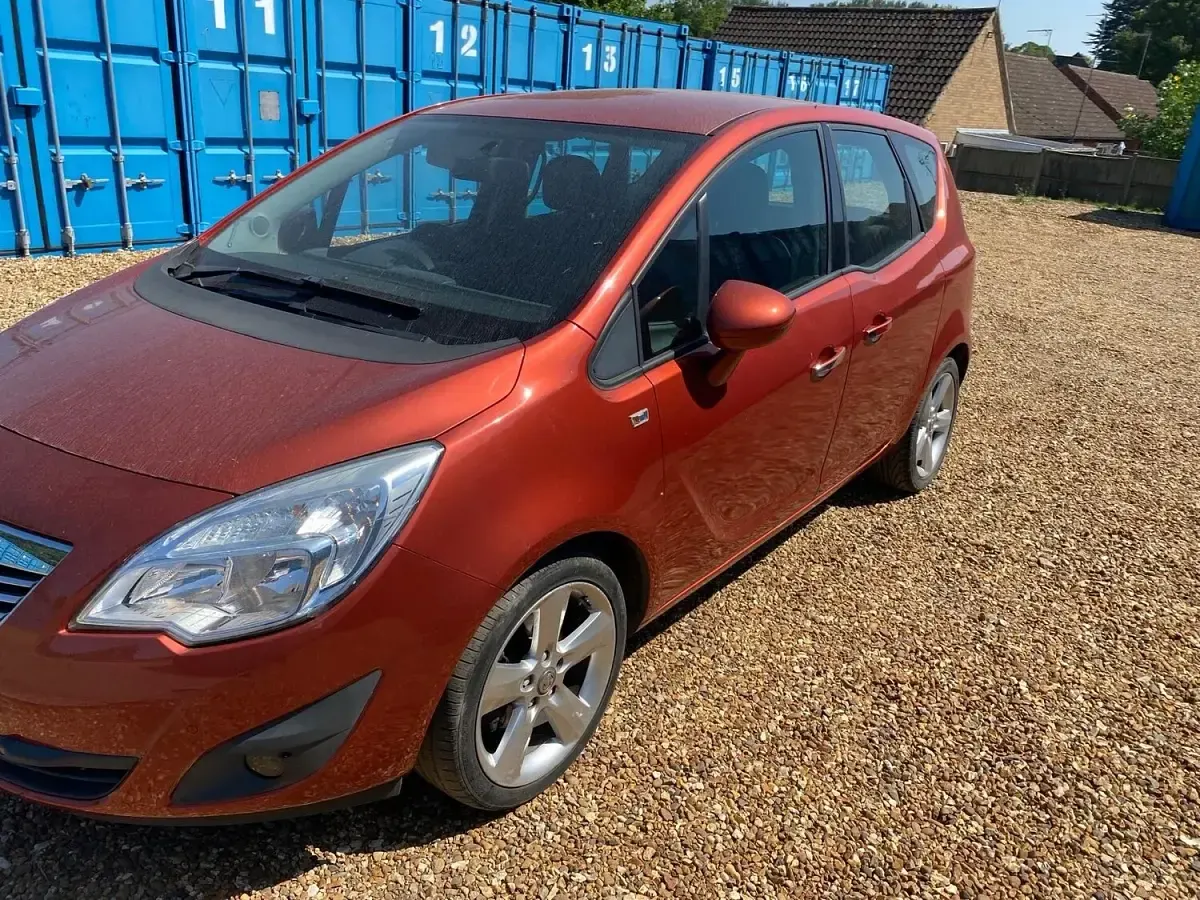 Used Vauxhall Meriva 2013 Orange MPV