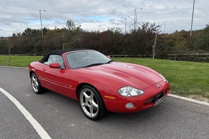 Used 2001 Jaguar XK8 Cabriolet | £6,500 (Fair price) - Image 1/1