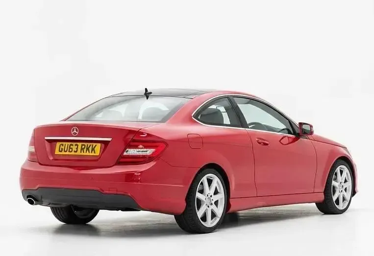 Używany Mercedes C220 AMG 2013 Czerwony Coupe