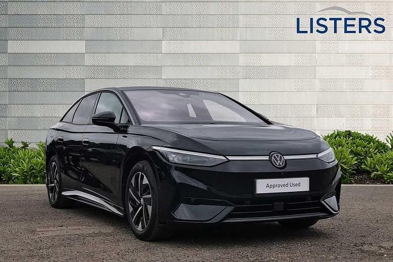 Black metallic Used 2025 VW ID.7 Pro Sedan | £37,990 (Good price) - Image 1/4