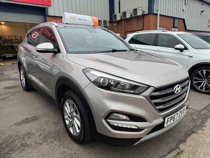 White Used 2017 Hyundai Tucson SE SUV | £6,395 (A bit pricey) - Image 1/4