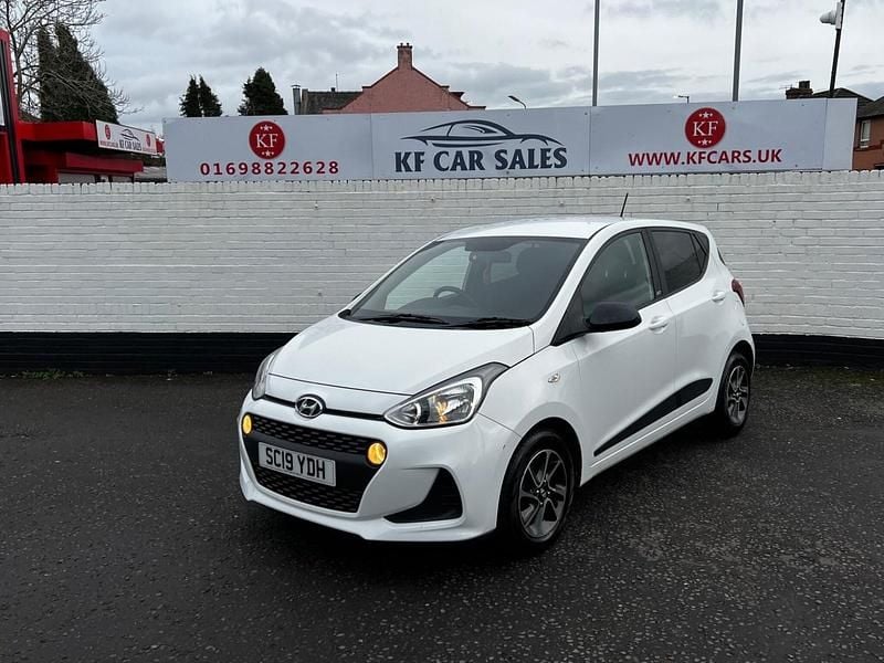 Used Hyundai i10 GO! 66 HP (48 kW) 2019 White Hatchback