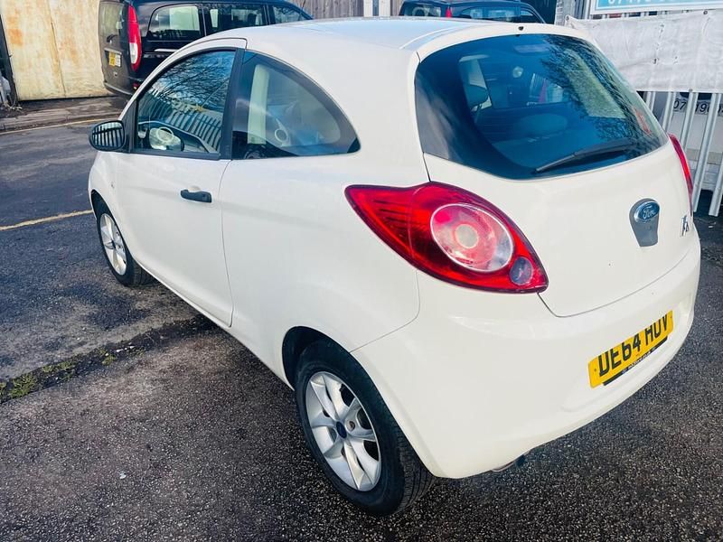 Used Ford Ka Studio 69 HP (50 kW) 2014 White Hatchback
