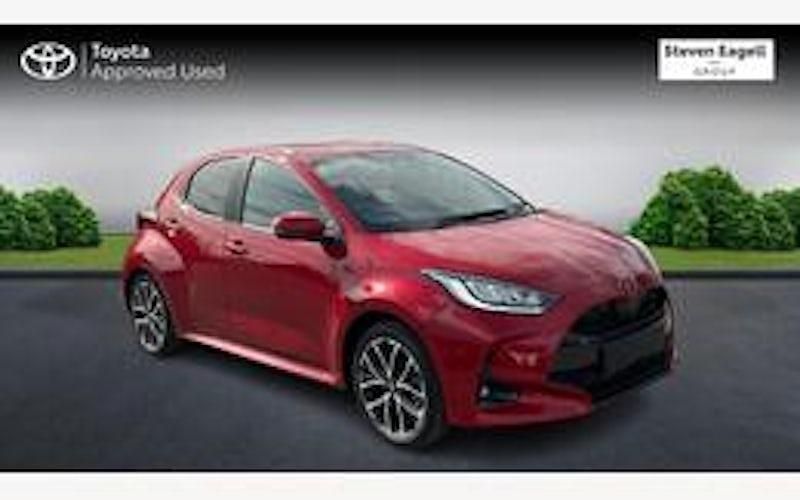 Usado Toyota Yaris Hybrid Design 116 HP (85 kW) 2026 Citadino