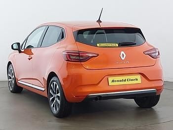 Used Renault Clio V Iconic 100 HP (73 kW) 2020 Orange Hatchback