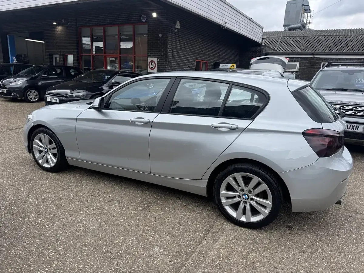 Used BMW 116 Sport Line 2016 Silver Hatchback