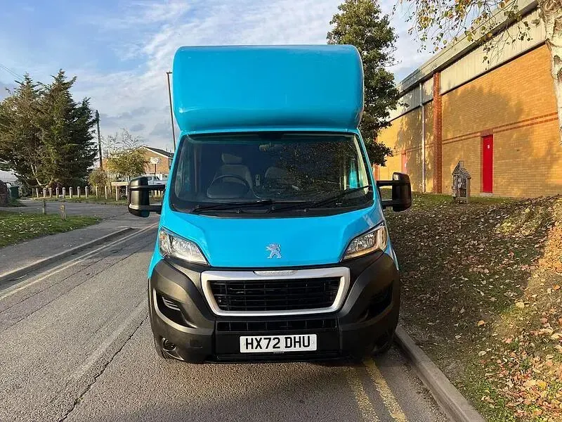 Used Peugeot Boxer S 165 HP (121 kW) 2022 Blue Van