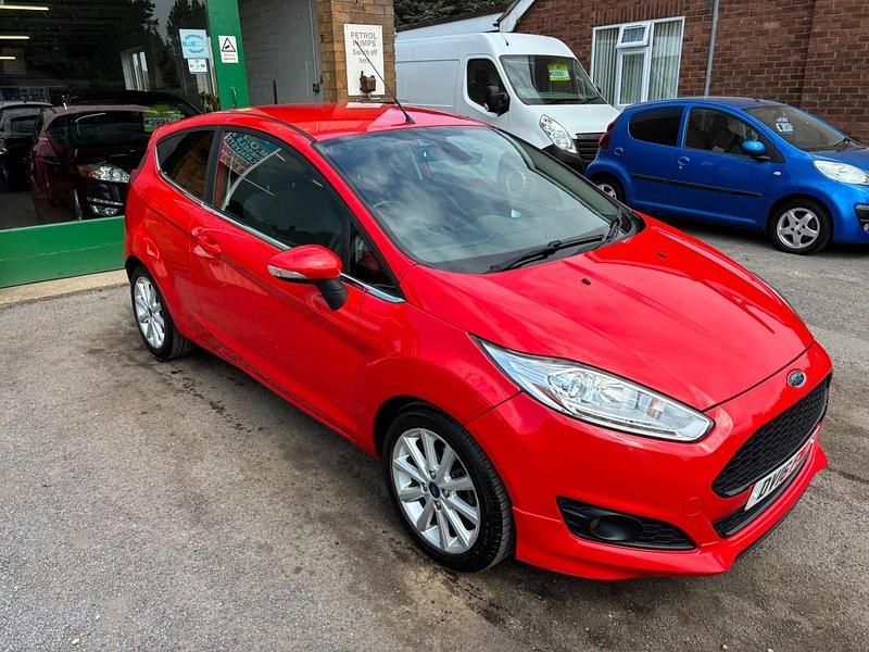 Usado Ford Fiesta Titanium 2016 Vermelho Citadino