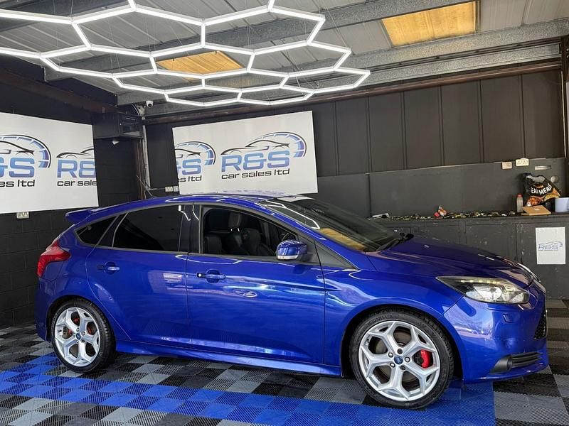 Used Ford Focus ST 2014 Blue Hatchback
