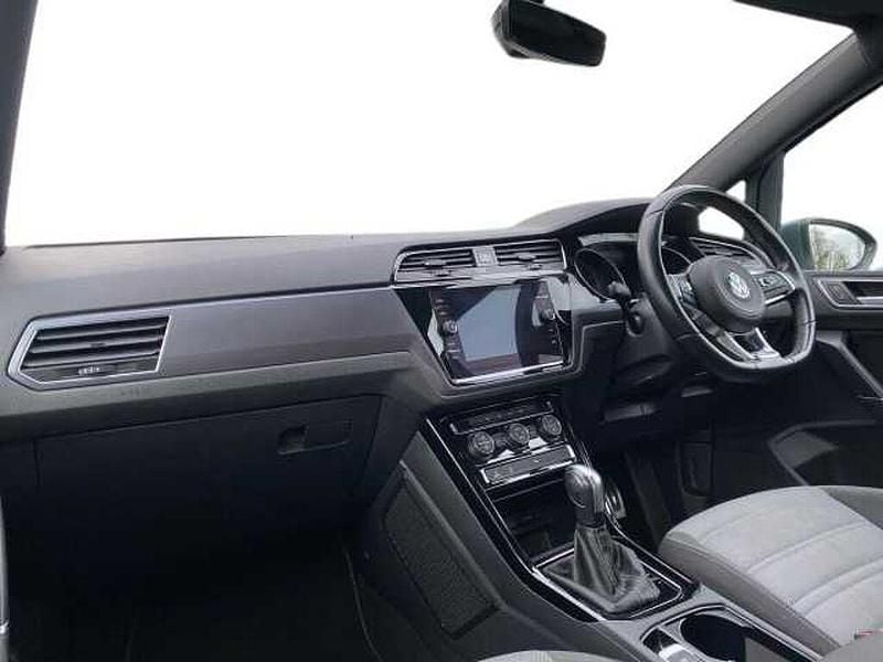 Used VW Touran R-line 150 HP (110 kW) 2021 Grey MPV