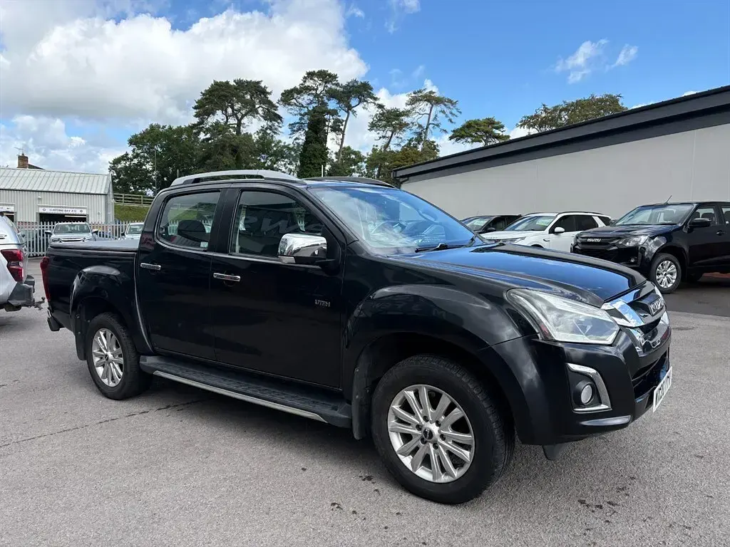 Used Isuzu D-Max 2020 Black Pickup