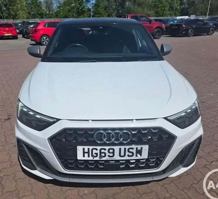 Używany Audi A1 Competition 2020 Biały SUV