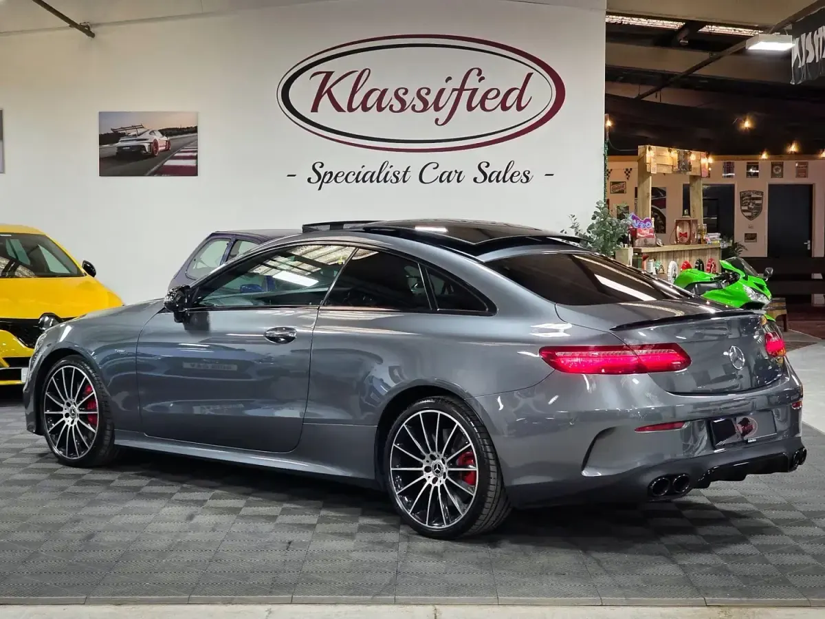 Usado Mercedes E400 AMG Line Premium Plus 2017 Cinzento Coupé