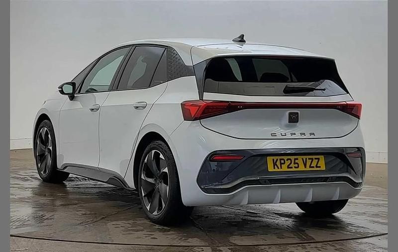 Used Cupra Born e-Boost 169 kW (230 HP) 2025 White Hatchback