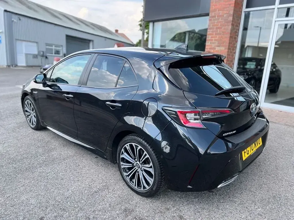 Usado Toyota Corolla Design 184 HP (135 kW) 2020 Preto Citadino