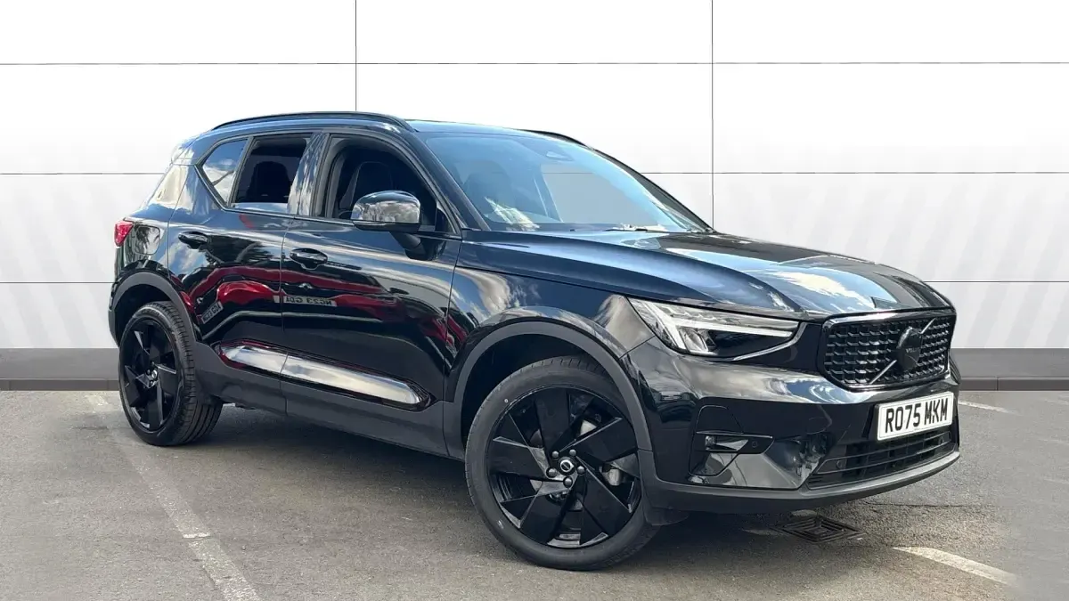 Used Volvo XC40 Plus 197 HP (144 kW) 2025 SUV