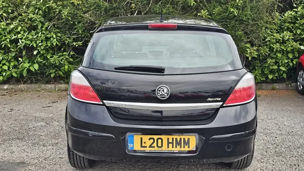 Usado Vauxhall Astra Design Edition 2006 Negro Utilitario