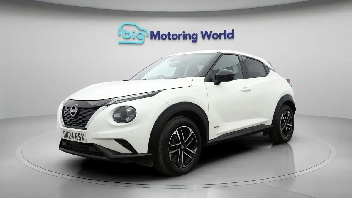 Used Nissan Juke N-Connecta 143 HP (105 kW) 2024 White SUV