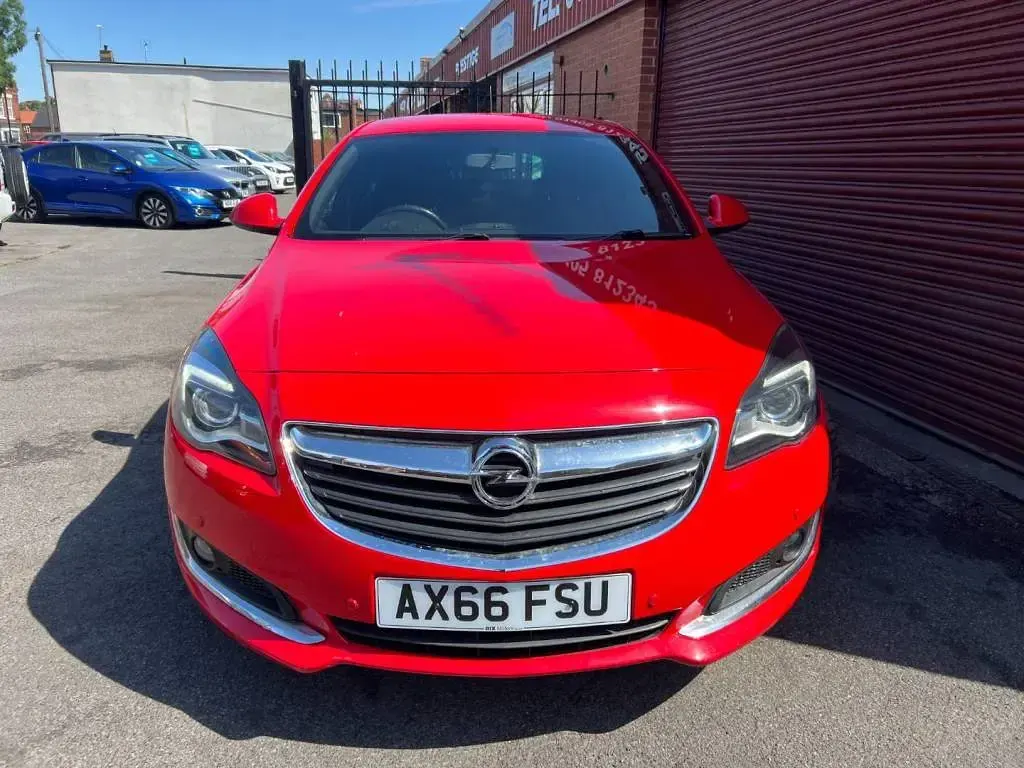 Used Vauxhall Insignia SRi 2017 Red Hatchback
