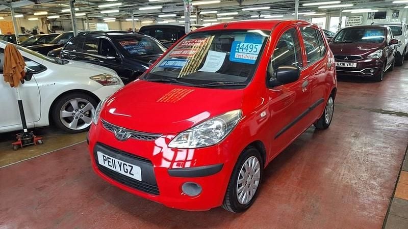Used Hyundai i10 Classic 86 HP (63 kW) 2011 Red Hatchback
