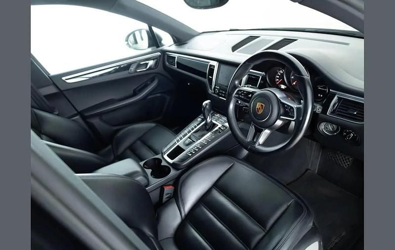 Used Porsche Macan GTS 355 HP (261 kW) 2018 Grey SUV