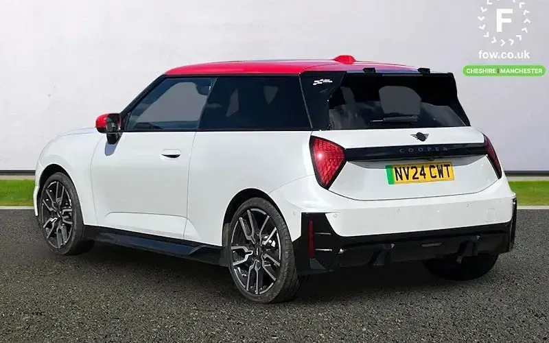 Used Mini Cooper Sport 135 kW (184 HP) 2026 Hatchback