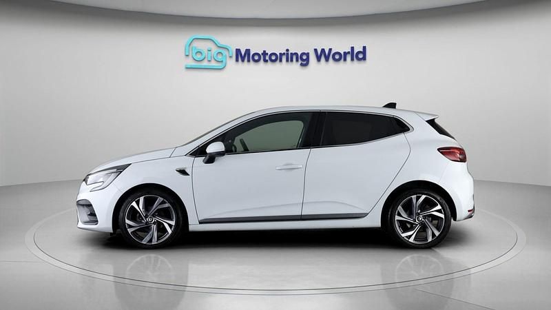 Used Renault Clio V RS Line 90 HP (66 kW) 2021 White Hatchback