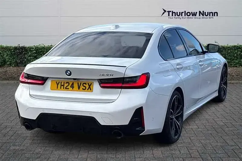 Używany BMW 320 M Sport 184 KM (135 kW) 2024 Biały Sedan/Limuzyna