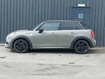 Używany Mini Cooper S Sport 192 KM (141 kW) 2019 Szary Hatchback