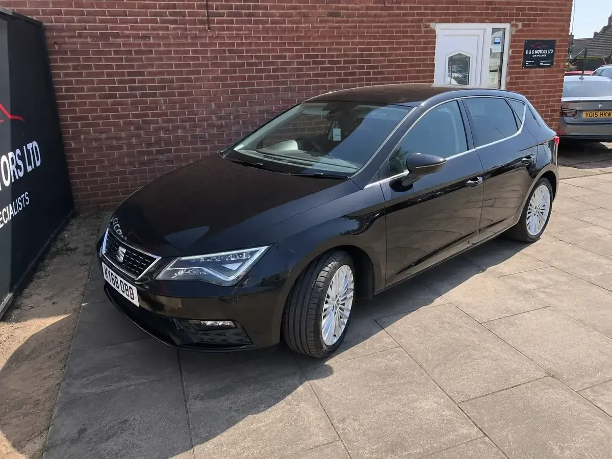 Used Seat Leon XCELLENCE 190 HP (139 kW) 2019 Black Hatchback