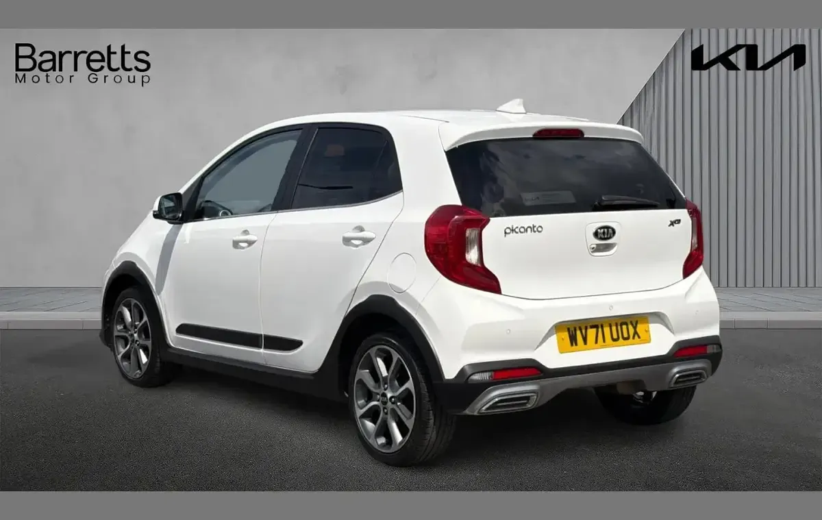 Used Kia Picanto X-Line 67 HP (49 kW) 2021 White Hatchback