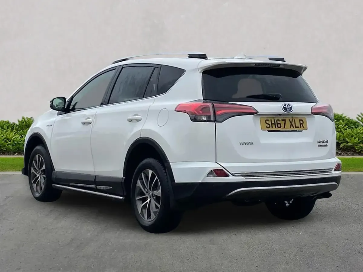 Used Toyota RAV4 Hybrid 2017 White SUV