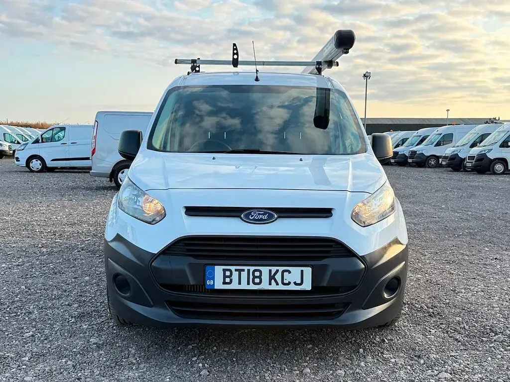 Used Ford Transit Connect 100 HP (73 kW) 2018 White MPV