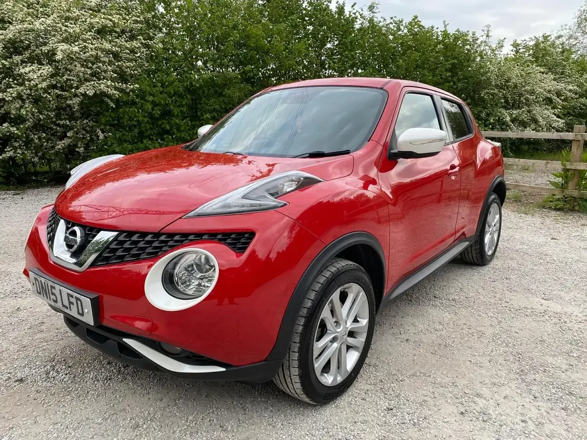 Used Nissan Juke Acenta Premium 115 HP (84 kW) 2015 Red SUV